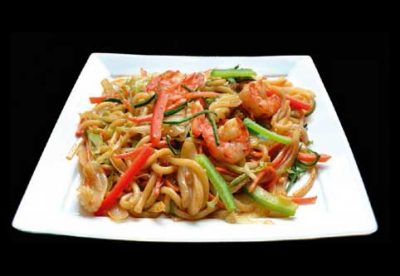 Udong nudler Med seafood og grøntsager